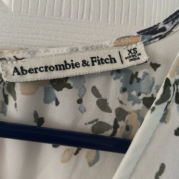 Ambercrombie Dress - Picture 3 of 3